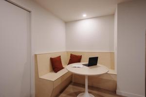 Zona de estar de Chalets OST Shefford FORFAIT GROUPE