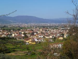 A general mountain view or a mountain view taken from a panziókat