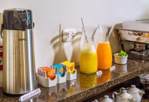 Fasilitas pembuat kopi dan teh di Hotel Solec Piura