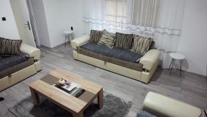 Apartman Crvenka stan na dan的休息区