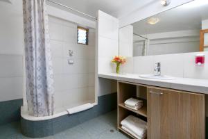 A bathroom at Inkarri Cusco