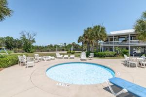 Πισίνα στο ή κοντά στο Southern Grace - Serene Oceanfront 1 Bedroom