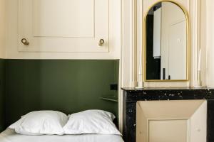 Foto dalla galleria di COZETT'HOME - STUDIO Chics & Modernes - 2 pas du Cirque Jules Verne - ad Amiens Altre 43 foto