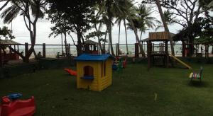 Zona de juegos infantil en Enseada Praia do Forte