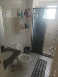 Et badeværelse på Condominio Mirante do Lago + 12 billeder