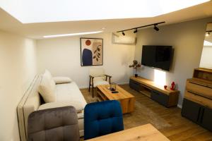 Foto sihtkohas Niš asuva majutusasutuse Premium L&L Apartments Modern Designer Stay with Spa Vibe galeriist