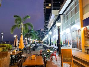 Restaurace v ubytování Depa 2 habitaciones vista a la ciudad - Rio con parking free