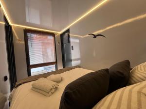 Casa Flotante El Refugio del Pirata客房内的一张或多张床位