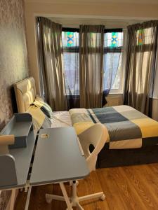 Fotografie z fotogalerie ubytování Big & Spacious 5 Bedroom House in London v destinaci Plumstead