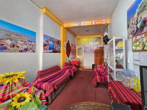 Posezení v ubytování HOSTAL ACUARIUS PUNO