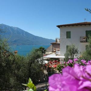 Foto dalla galleria di Hotel Augusta Garnì a Limone sul Garda