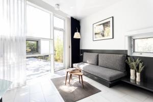 Ruang duduk di Frame Hotel - Treehouse
