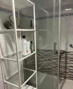 Un baño de Roomin Hostel