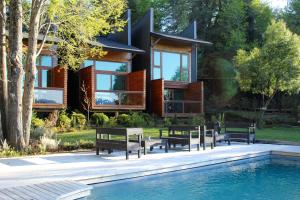 Bazén v ubytování NI-NEWEN Hotel & Lodge nebo v jeho okolí