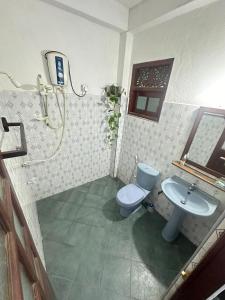 Un baño de Berg House Unawatuna