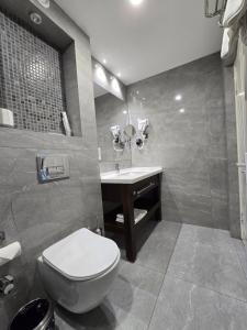 Ванная комната в Ziyorat Luxury Hotel