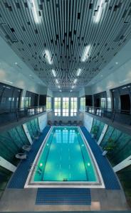 Бассейн в Ziyorat Luxury Hotel или поблизости