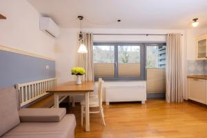 Kuchyň nebo kuchyňský kout v ubytování Lakeside Apartments Bled