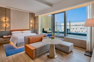 Katil atau katil-katil dalam bilik di Hilton Shanghai Zhangjiang Science City - Shuttle bus to Shanghai Disney Resort and Shanghai New International Expo Centre during exhibition period and 30 minutes drive to PVG
