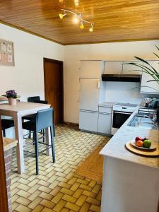 Een keuken of kitchenette bij Refugio Wolvenberg