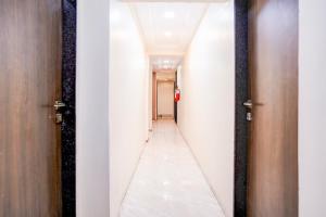 Galeriebild der Unterkunft Super Collection O Sector 5 Sanpada Formerly Opal Comforts in Turambhe