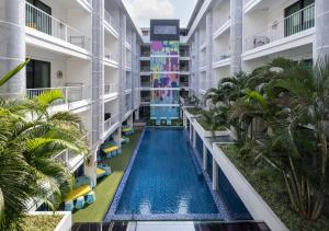 Bazén v ubytování Viva Dash Hotel Seminyak nebo v jeho okolí