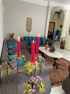 Ruang duduk di Dar Fatma Maamoura Walk to Beach Tunisian Getaway