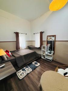 Posezení v ubytování Nhật Quang House + 37 fotografií