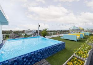 Bazén v ubytování Viva Dash Hotel Seminyak nebo v jeho okolí