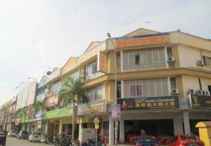 クランにあるSentosa Villa Hotelの車道