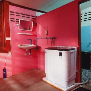 Koupelna v ubytování Baan Baan Hostel