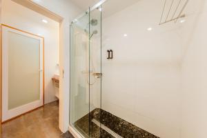 A bathroom at Stay U-nique Apartments Eslava