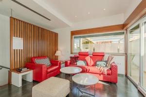 A seating area at Stay U-nique Apartments Eslava
