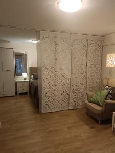 Posteľ alebo postele v izbe v ubytovaní Apartments Aleksandra + 7 fotografií