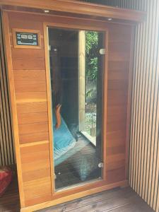 Fotografie z fotogalerie ubytování Charmant chalet avec jacuzzi, L'île Ô Vert v destinaci Saint-Philippe