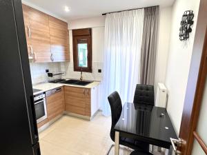 Dapur atau dapur kecil di Kastoria Grand Suite +45 gambar
