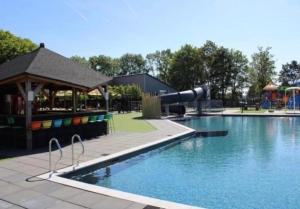 Piscina a Tiny House 303 o a prop