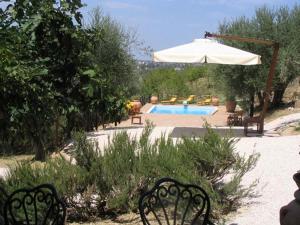 Bazén v ubytování Cortebella B&B Rimini nebo v jeho okolí