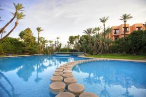 Bazén v ubytování Hôtel Le Semiramis Marrakech by Bravia Hotels nebo v jeho okolí