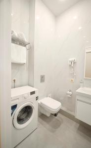 Ένα μπάνιο στο Q Apartment +28 φωτογραφίες