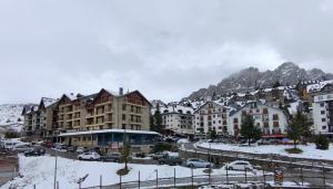 Montesqui Formigal, exclusivo ático con vistas a pistas, guardaesquis y garaje during the winter