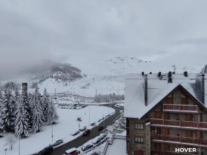 Montesqui Formigal, exclusivo ático con vistas a pistas, guardaesquis y garaje during the winter
