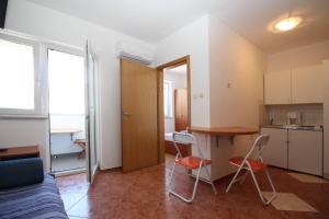 Kuchyňa alebo kuchynka v ubytovaní Apartment Djikic