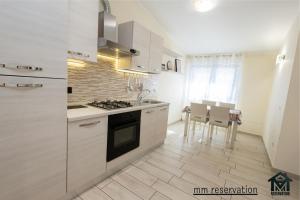 Kuchyňa alebo kuchynka v ubytovaní Le Ghiande Guest House