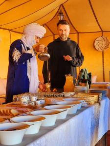 Jídlo v luxury tent nebo okolí