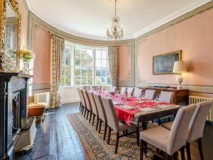 Χώρος καθιστικού στο 8 Bed in Holmfirth 72814