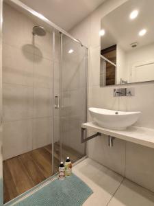 Kúpeľňa v ubytovaní BORGO SAN FREDIANO SUITES + 37 fotografií