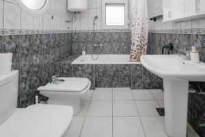 Koupelna v ubytování Aleksandra Apartments Utjeha
