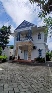 Το κτήριο όπου στεγάζεται  η παραθεριστική κατοικία