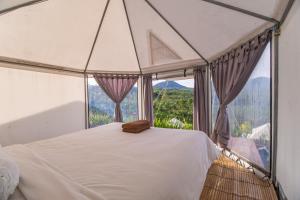Foto dalla galleria di Alam Munduk Glamping a Munduk